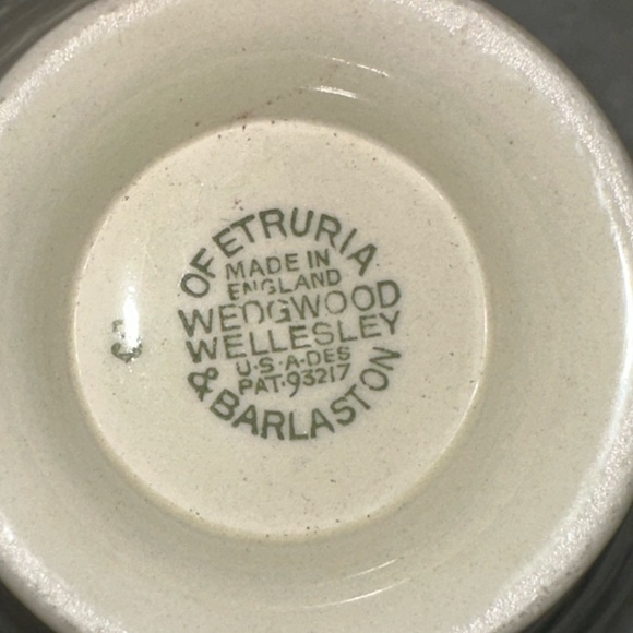 Wedgwood Wellesley Elegant Ivory Teacup Set of 8 Made in England - Picture 3 of 6